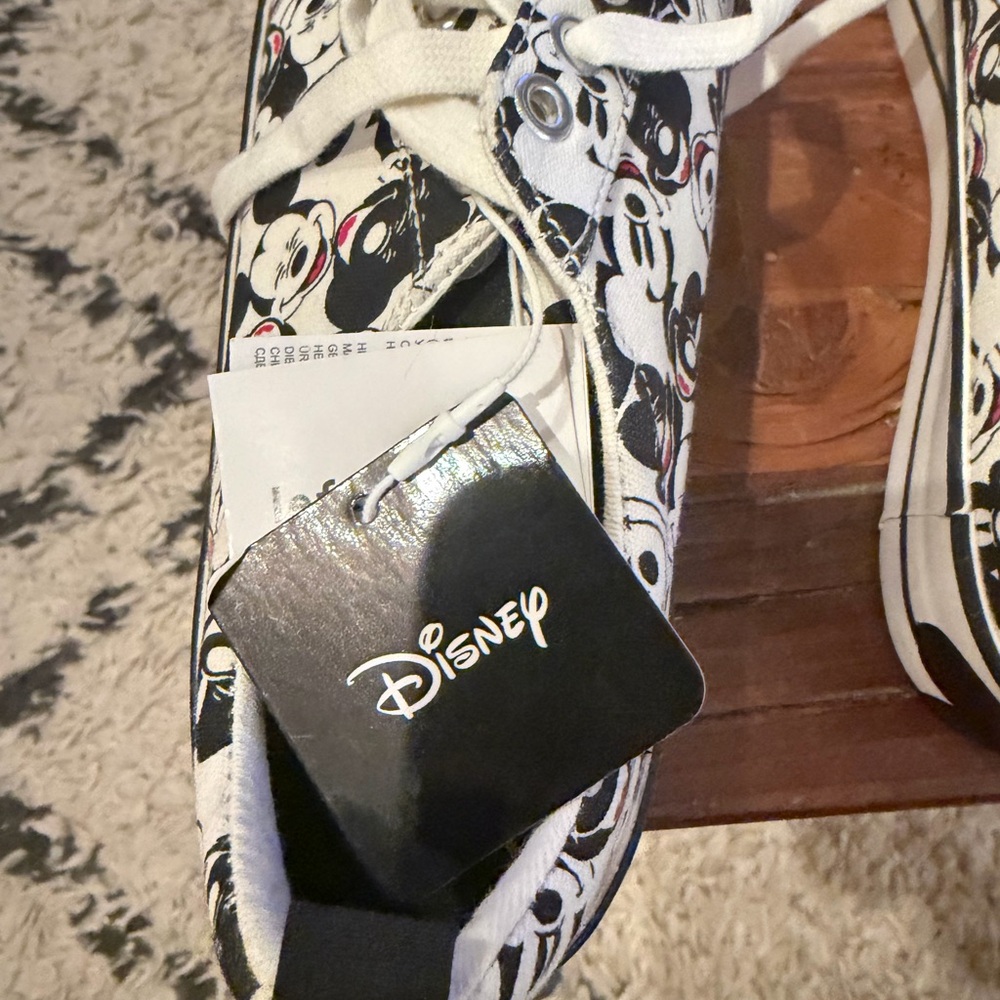 Disney Mickey Mouse Kids Sneakers - Black and White - Picture 4 of 5